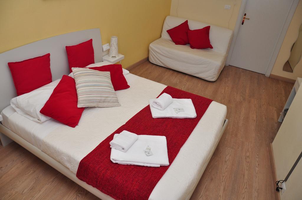 At Home Bed And Breakfast Λούκα Εξωτερικό φωτογραφία
