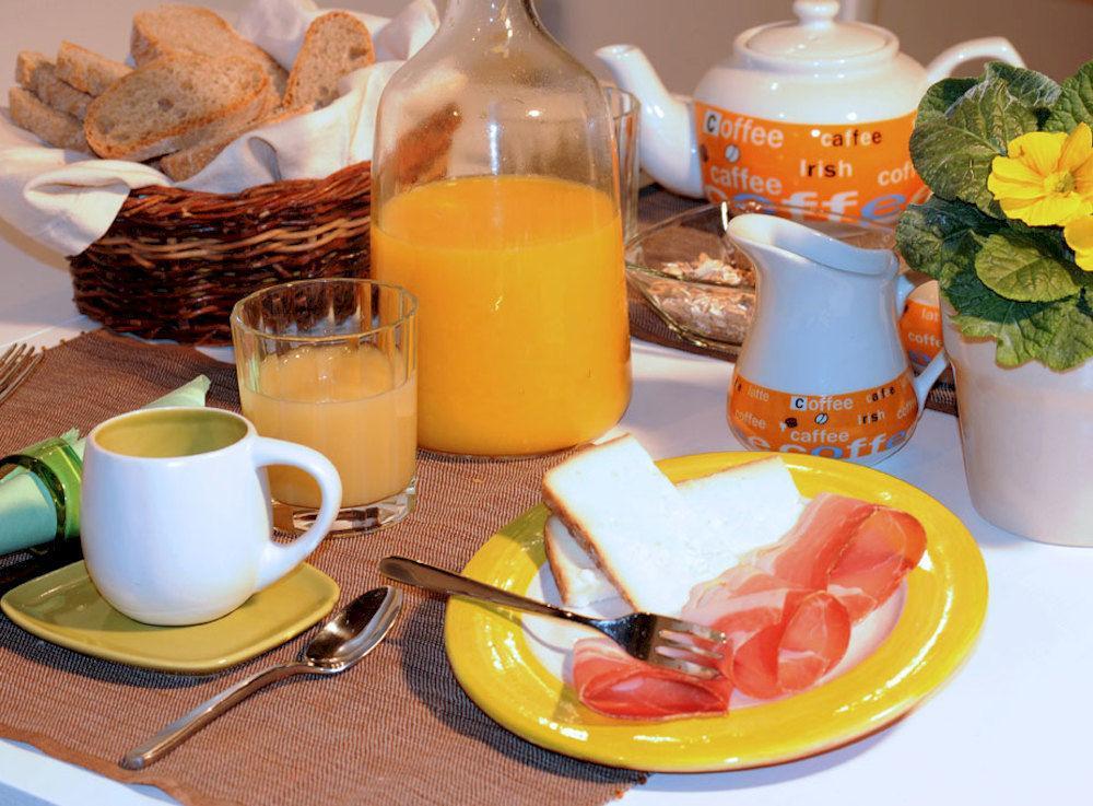 At Home Bed And Breakfast Λούκα Εξωτερικό φωτογραφία