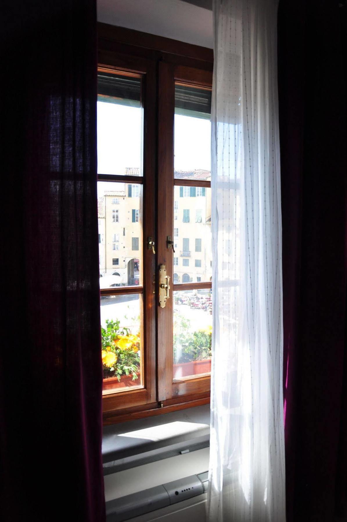 At Home Bed And Breakfast Λούκα Εξωτερικό φωτογραφία