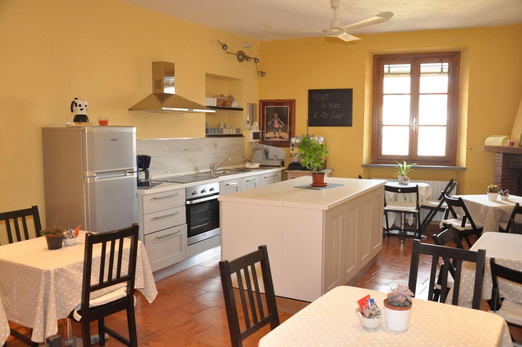 At Home Bed And Breakfast Λούκα Εξωτερικό φωτογραφία