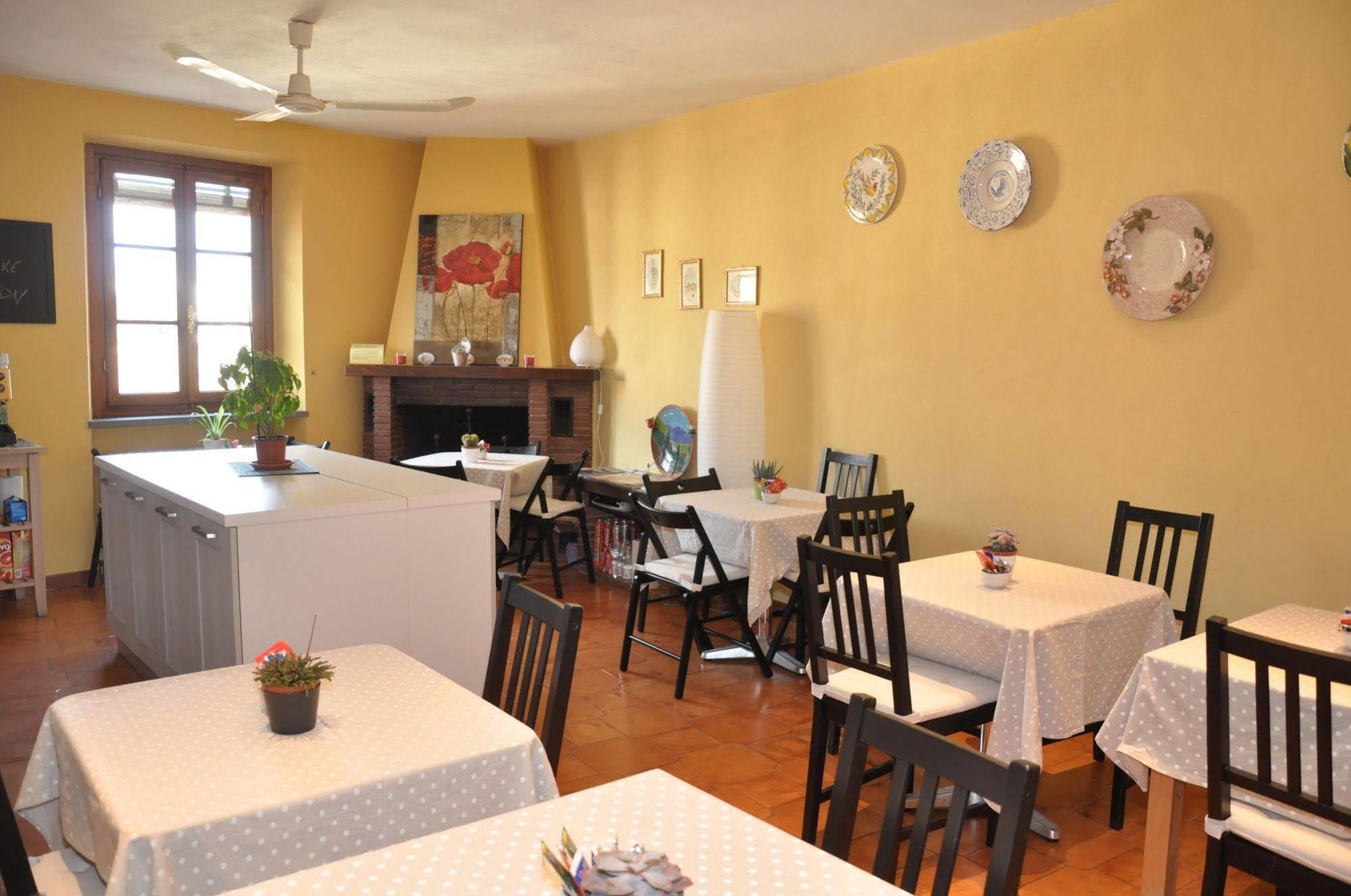At Home Bed And Breakfast Λούκα Εξωτερικό φωτογραφία