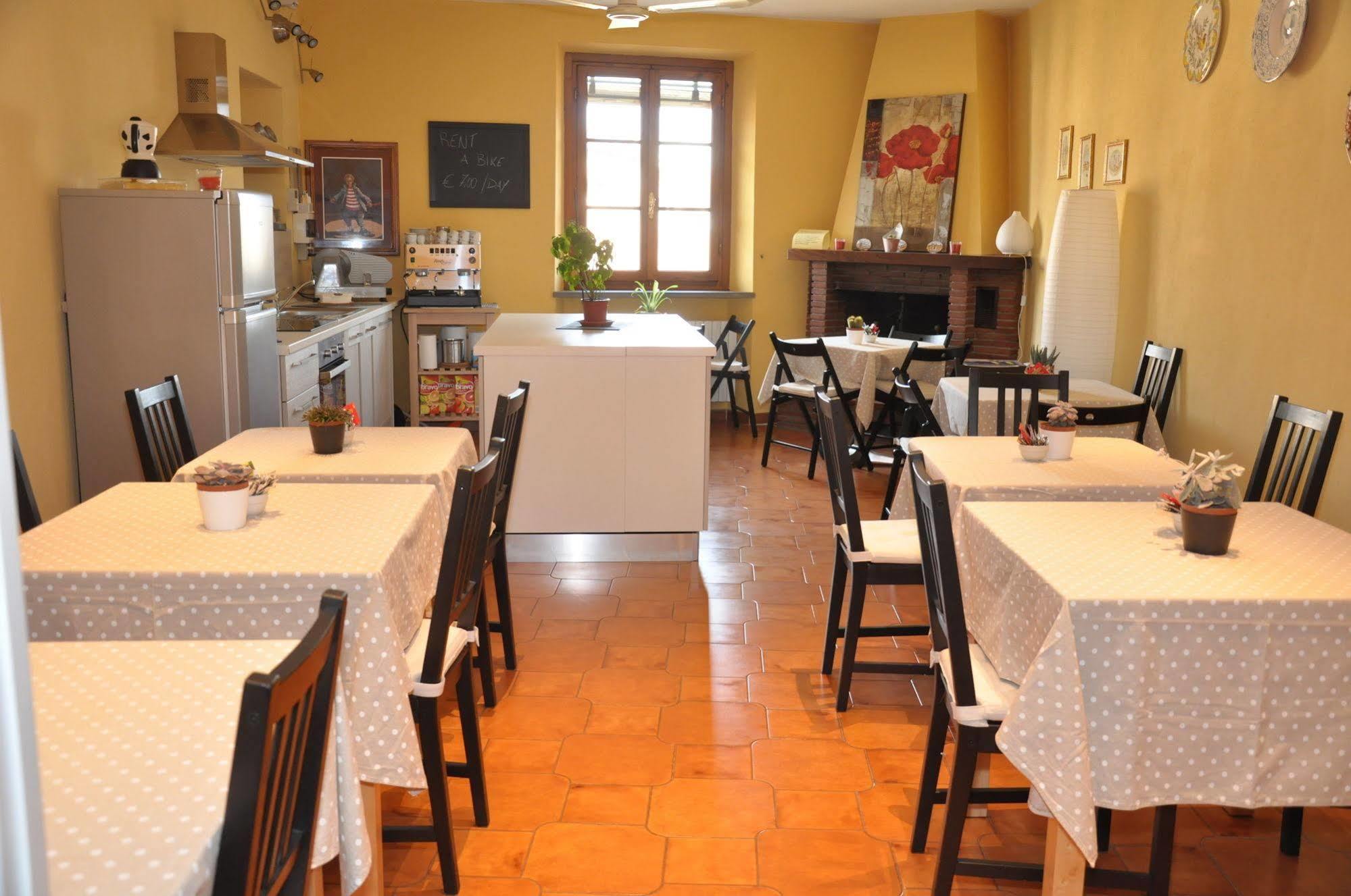 At Home Bed And Breakfast Λούκα Εξωτερικό φωτογραφία