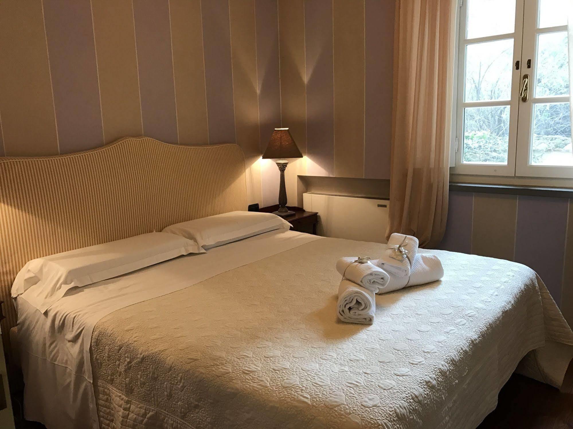 At Home Bed And Breakfast Λούκα Εξωτερικό φωτογραφία